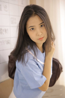 动漫美女脱衣服